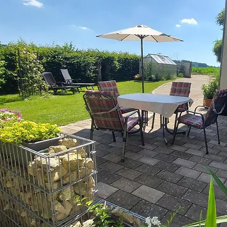 Ruhig Gelegene Ferienwohnung Im Gruenen Mit Terrasse Und Kleinem Garten Rotthalmuenster Buitenkant foto